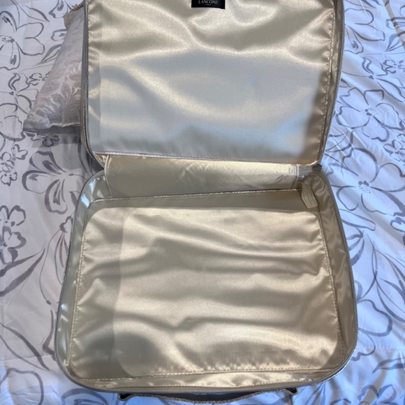 Brand NEW Lancôme Gold Large Size Train Case - Picture 4 of 5